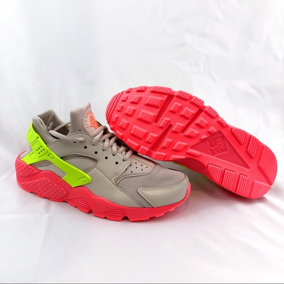 SOLD Nike Air Huarache Run Desert Sand W AUTHENTIC - Picture 2 of 5